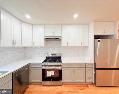 2321 S Front Street - Photo Thumbnail 5