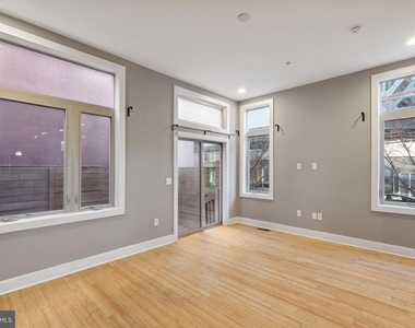 1130 N Front Street - Photo Thumbnail 8