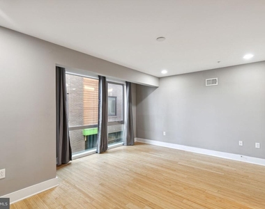 1130 N Front Street - Photo Thumbnail 18