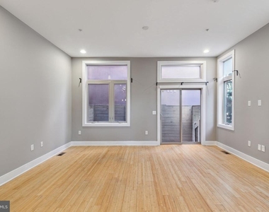 1130 N Front Street - Photo Thumbnail 6