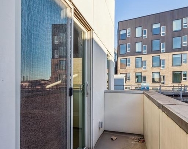 1130 N Front Street - Photo Thumbnail 31