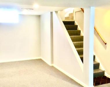 520 S Kenwood Avenue - Photo Thumbnail 16