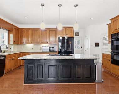 3525 Prestwick Drive - Photo Thumbnail 7