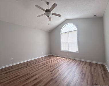 206 Van Buren Drive - Photo Thumbnail 5