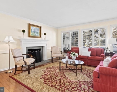 684 Wetherby Lane - Photo Thumbnail 4