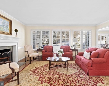 684 Wetherby Lane - Photo Thumbnail 5