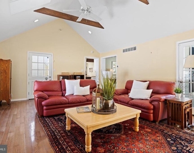 684 Wetherby Lane - Photo Thumbnail 15
