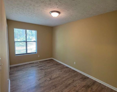 7172 Evanston Street - Photo Thumbnail 11