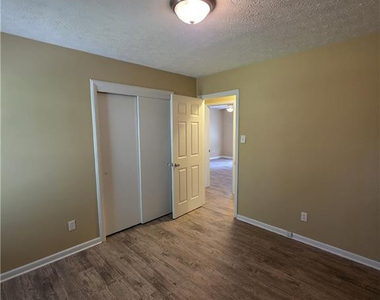 7172 Evanston Street - Photo Thumbnail 10