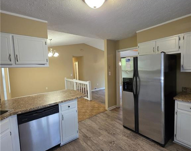 7172 Evanston Street - Photo Thumbnail 3