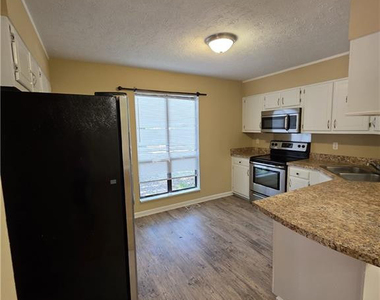 7172 Evanston Street - Photo Thumbnail 2