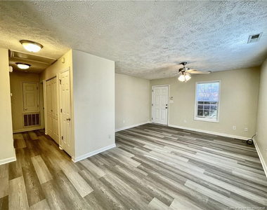 3721 Betts Drive - Photo Thumbnail 5
