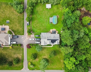 211 Tollgate Road - Photo Thumbnail 43
