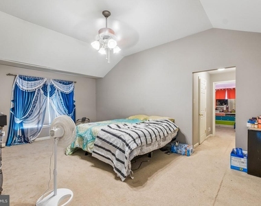 211 Tollgate Road - Photo Thumbnail 27