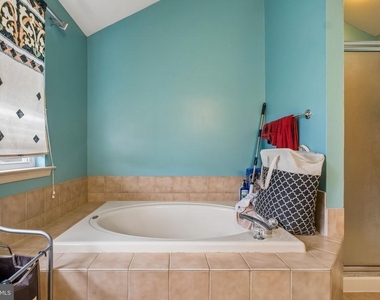 211 Tollgate Road - Photo Thumbnail 31