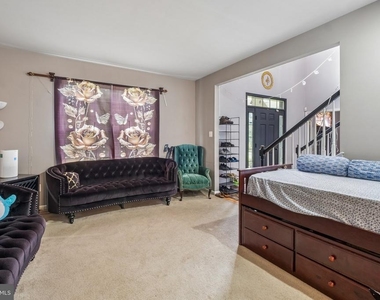 211 Tollgate Road - Photo Thumbnail 6
