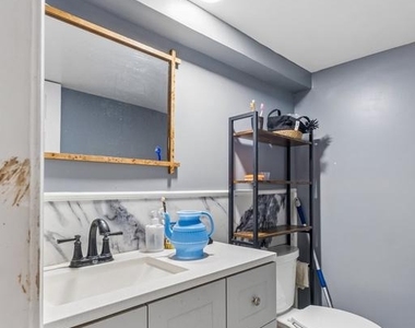 211 Tollgate Road - Photo Thumbnail 38