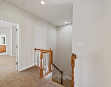3645 Edgemont Drive - Photo Thumbnail 32