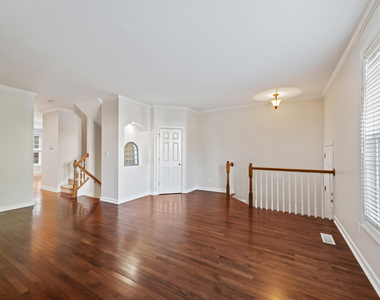 3645 Edgemont Drive - Photo Thumbnail 3