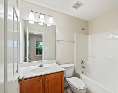 3645 Edgemont Drive - Photo Thumbnail 16