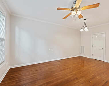 3645 Edgemont Drive - Photo Thumbnail 11