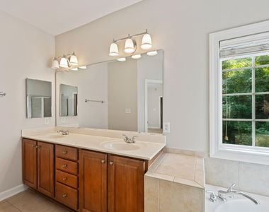 3645 Edgemont Drive - Photo Thumbnail 23