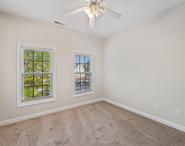 3645 Edgemont Drive - Photo Thumbnail 27