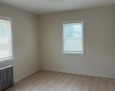 77 Newkirk Avenue - Photo Thumbnail 5