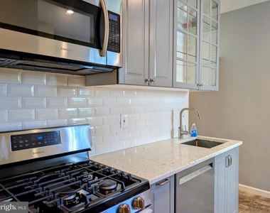 14 Spring St - Photo Thumbnail 4