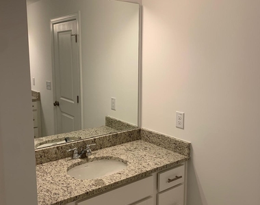 232 Hank Way - Photo Thumbnail 17