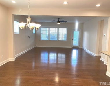1148 Premier Key Drive - Photo Thumbnail 4