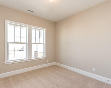 485 Wildwind Drive - Photo Thumbnail 15