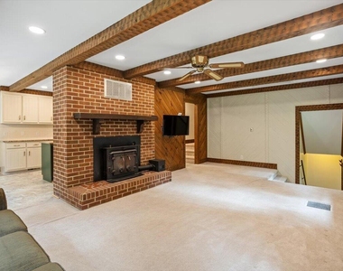 1068 Mc Wilder Road - Photo Thumbnail 8