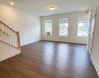 602 Market Grove Drive - Photo Thumbnail 36