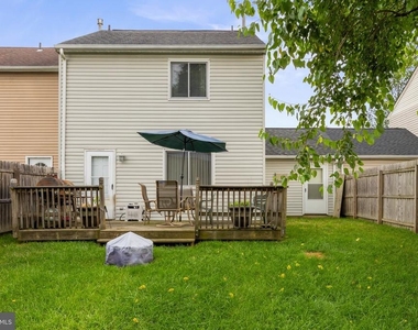 13 Hopewell Lane - Photo Thumbnail 16