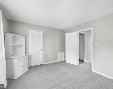 13 Hopewell Lane - Photo Thumbnail 11
