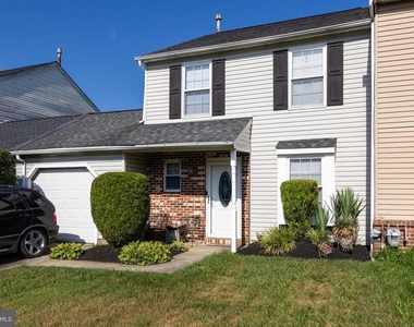 13 Hopewell Lane - Photo Thumbnail 1