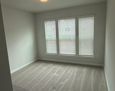 268 Ravenscraig Park Place - Photo Thumbnail 23