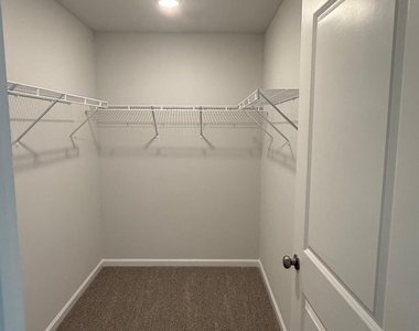 268 Ravenscraig Park Place - Photo Thumbnail 15