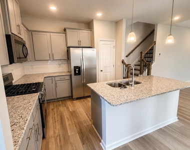 268 Ravenscraig Park Place - Photo Thumbnail 4