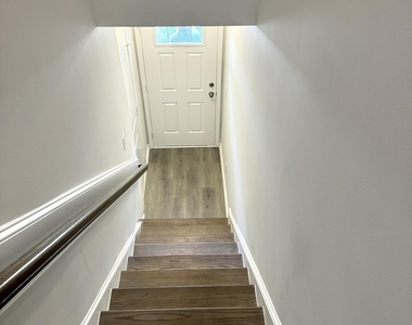 1080 Manorhaven - Photo Thumbnail 41