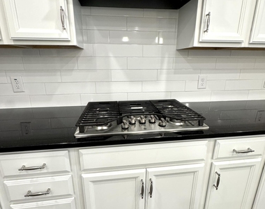 1080 Manorhaven - Photo Thumbnail 17
