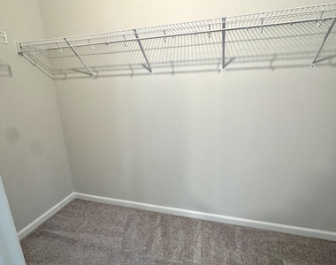 1080 Manorhaven - Photo Thumbnail 29