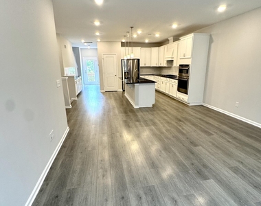 1080 Manorhaven - Photo Thumbnail 9