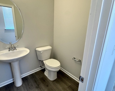 1080 Manorhaven - Photo Thumbnail 8