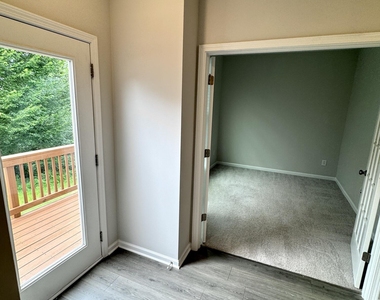 1080 Manorhaven - Photo Thumbnail 39