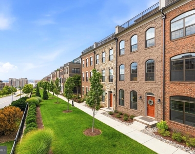 617 Leigh Way - Photo Thumbnail 2