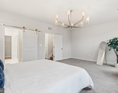 617 Leigh Way - Photo Thumbnail 34