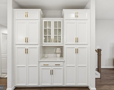617 Leigh Way - Photo Thumbnail 26