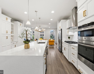 617 Leigh Way - Photo Thumbnail 18